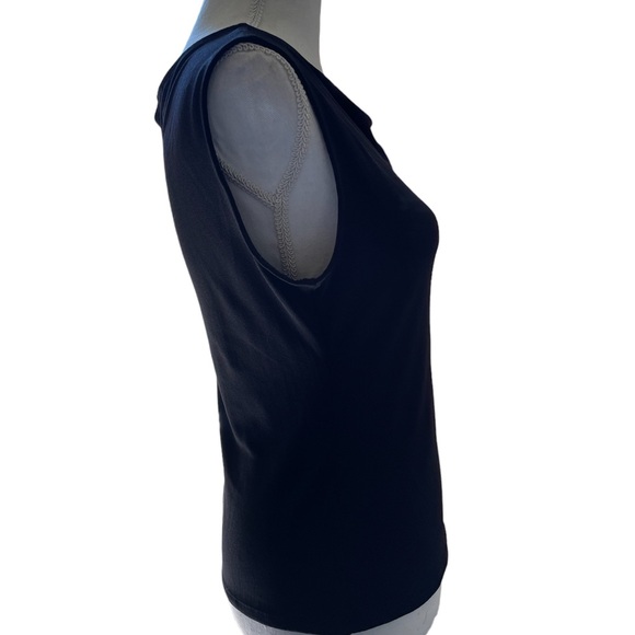 NWT. Cute ladies black top - Picture 4 of 5